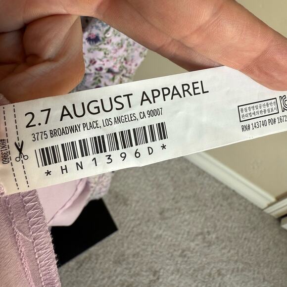 Tuckernuck Hyacinth House Cali Lilac Jacquard Floral Smocked Midi Dress Medium - Picture 12 of 13